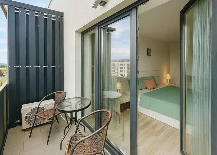 Апартаменти Ada Homes B69